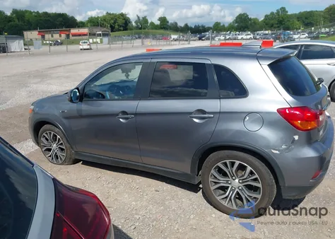 2018 Mitsubishi Outlander Sport 2.4 Se z USA, uszkodzony, nr VIN JA4AP3AW1JZ008426